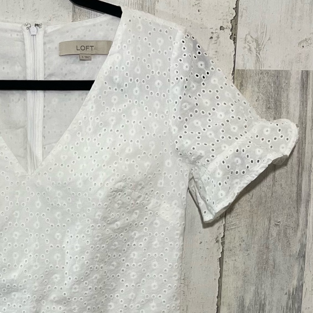LOFT White Eyelet Mini Dress Flutter Sleeves Size 0 - Picture 4 of 11